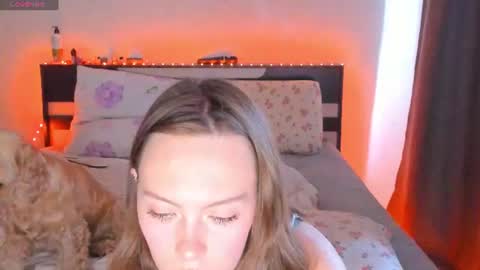 lilemma19 online show from June 24, 6:23 am
