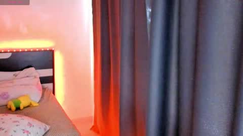lilemma19 online show from July 19, 2:48 am