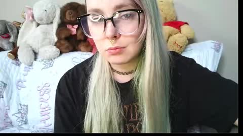 emily ryanson online show from March 19, 9:30 pm