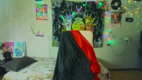 Snapshot of lileyfoxxx chatting on March 30, 4:35 am Lil online show from March 30, 4:35 am