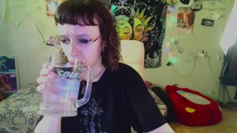 Snapshot of lileyfoxxx chatting on July 7, 11:36 am Lil online show from July 7, 11:36 am