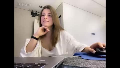 lili_2905 online show from November 28, 1:25 pm