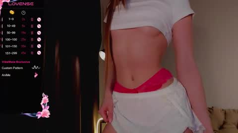 lili__roze_ online show from February 18, 9:42 pm