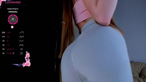 lili__roze_ online show from March 7, 9:38 pm