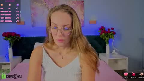 Snapshot of lili_bruno chatting on September 11, 12:44 am Lili online show from September 11, 12:44 am