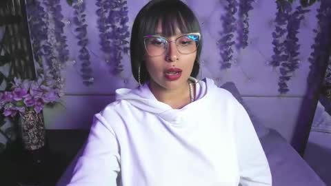 LILI CANDIES online show from February 18, 2:18 am