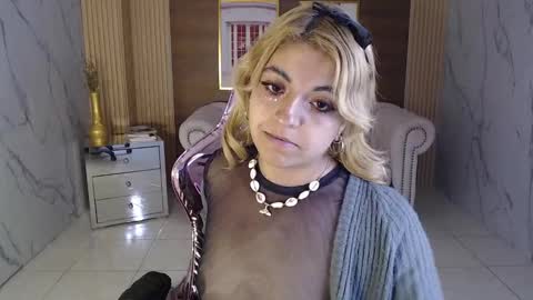 Lili online show from February 18, 9:21 am