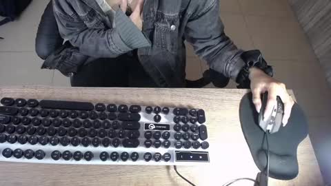 Lili online show from February 20, 2:51 am