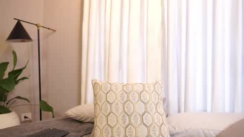 Lili  online show from March 2, 12:34 pm