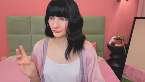 Lilli  follow me kiss online show from April 23, 11:09 am