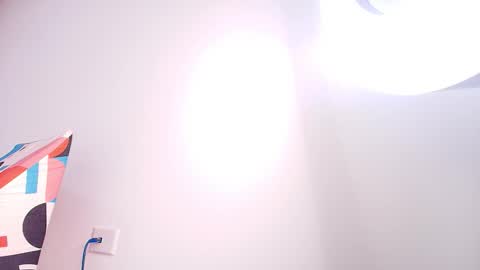 Lily online show from November 18, 1:04 pm