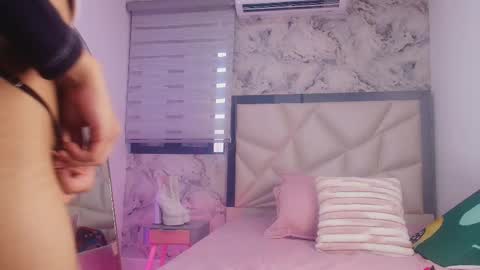 Lily online show from February 5, 11:48 am