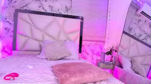Lily online show from July 14, 12:00 pm