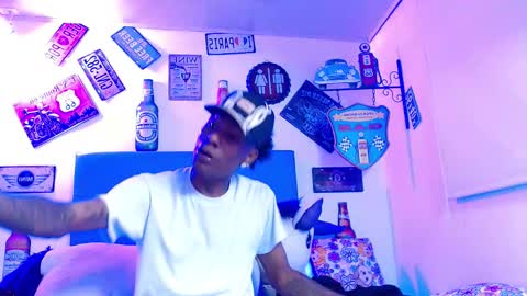 lili_roussi online show from October 21, 3:51 am