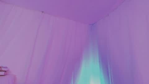 Lili online show from November 8, 5:01 pm