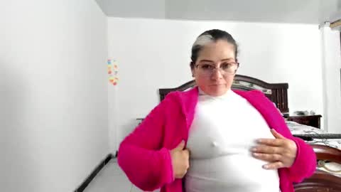liliamilf online show from December 4, 3:48 am