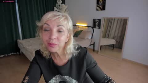 Lilia online show from November 18, 9:36 am