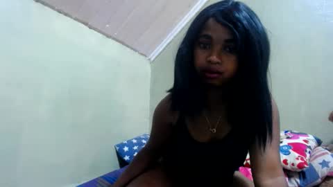 liliah online show from December 5, 8:33 am