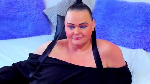 Snapshot of lilian_biegert chatting on May 16, 3:44 pm Lili online show from May 16, 3:44 pm