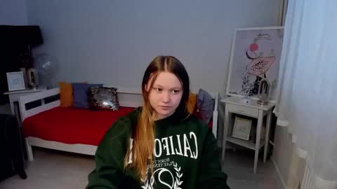 Lilian online show from March 3, 1:06 pm