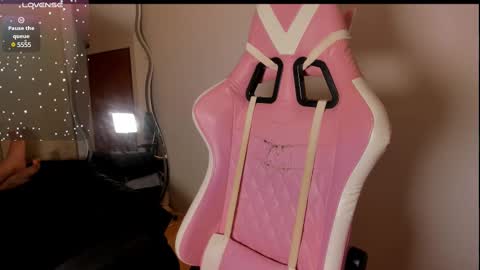 holis soy lily chang no olvides el pulgar arriba es muy importante para mi 3 independent model online show from March 6, 11:42 pm