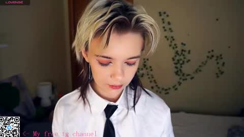 Lilian online show from October 26, 6:41 am