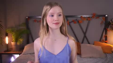 Snapshot of lilianhoward chatting on November 24, 12:49 pm Lilian online show from November 24, 12:49 pm