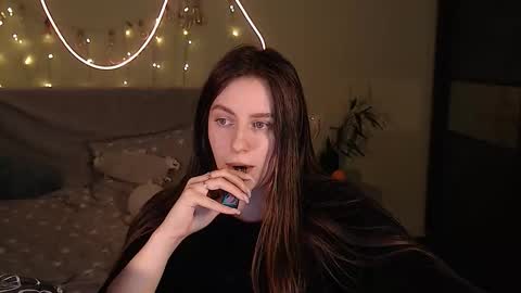 Snapshot of liliatlu chatting on October 20, 12:11 am Lilu online show from October 20, 12:11 am