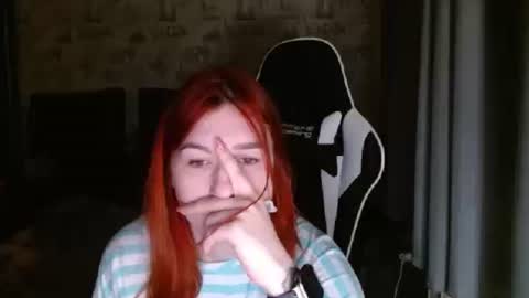 Snapshot of liliawoolf chatting on February 16, 4:53 pm liliawoolf online show from February 16, 4:53 pm