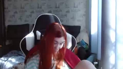 Snapshot of liliawoolf chatting on February 18, 7:54 am liliawoolf online show from February 18, 7:54 am