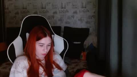 Snapshot of liliawoolf chatting on February 21, 6:04 pm liliawoolf online show from February 21, 6:04 pm