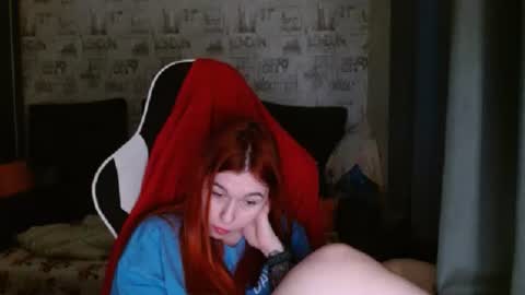 Snapshot of liliawoolf chatting on February 23, 3:29 pm liliawoolf online show from February 23, 3:29 pm