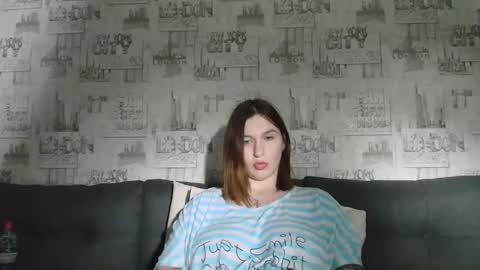 liliawoolf online show from September 25, 6:55 pm