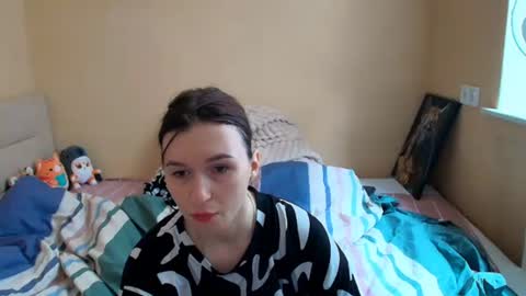 liliawoolf online show from October 12, 8:35 am