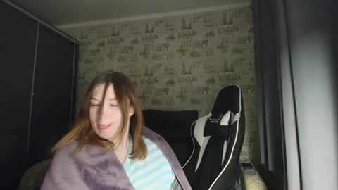 liliawoolf online show from January 11, 5:18 pm