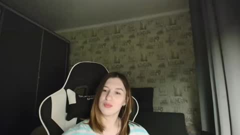 liliawoolf online show from January 12, 6:35 pm