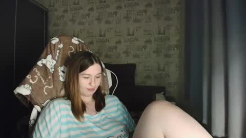 Snapshot of liliawoolf chatting on April 2, 4:15 pm liliawoolf online show from April 2, 4:15 pm