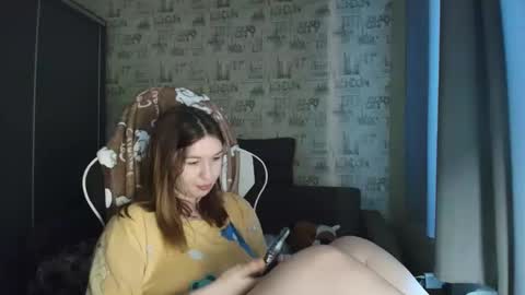Snapshot of liliawoolf chatting on April 4, 4:33 am liliawoolf online show from April 4, 4:33 am