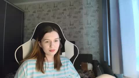 Snapshot of liliawoolf chatting on April 11, 9:13 am liliawoolf online show from April 11, 9:13 am