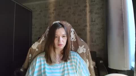 Snapshot of liliawoolf chatting on April 13, 4:07 am liliawoolf online show from April 13, 4:07 am