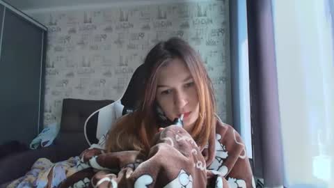 Snapshot of liliawoolf chatting on May 2, 7:24 am liliawoolf online show from May 2, 7:24 am