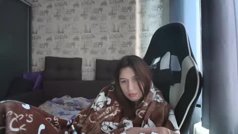 Snapshot of liliawoolf chatting on May 11, 5:13 am liliawoolf online show from May 11, 5:13 am