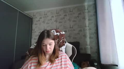 Snapshot of liliawoolf chatting on June 10, 6:01 am liliawoolf online show from June 10, 6:01 am