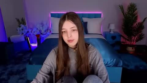 Lili Bakery online show from February 10, 2:15 am