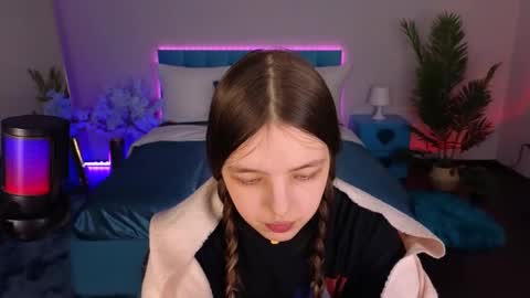 Snapshot of lilibakery chatting on February 20, 6:26 am Lili Bakery online show from February 20, 6:26 am