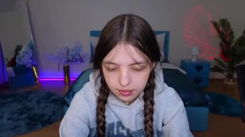 Snapshot of lilibakery chatting on March 17, 4:06 am Lili Bakery online show from March 17, 4:06 am