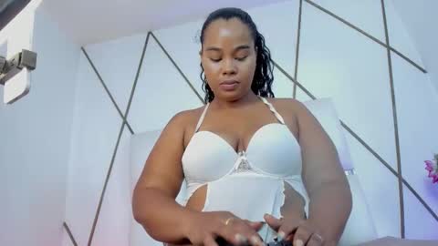 Snapshot of lilicameron_ chatting on March 24, 11:37 am LIli cameron online show from March 24, 11:37 am