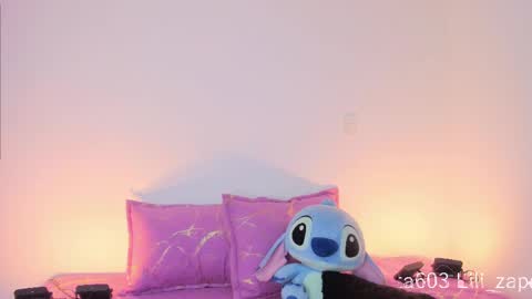 Snapshot of lilicopper__ chatting on April 3, 12:41 am online show from April 3, 12:41 am