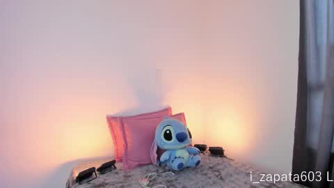 Snapshot of lilicopper__ chatting on April 19, 9:50 pm online show from April 19, 9:50 pm