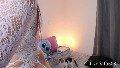 Snapshot of lilicopper__ chatting on April 24, 12:57 am online show from April 24, 12:57 am